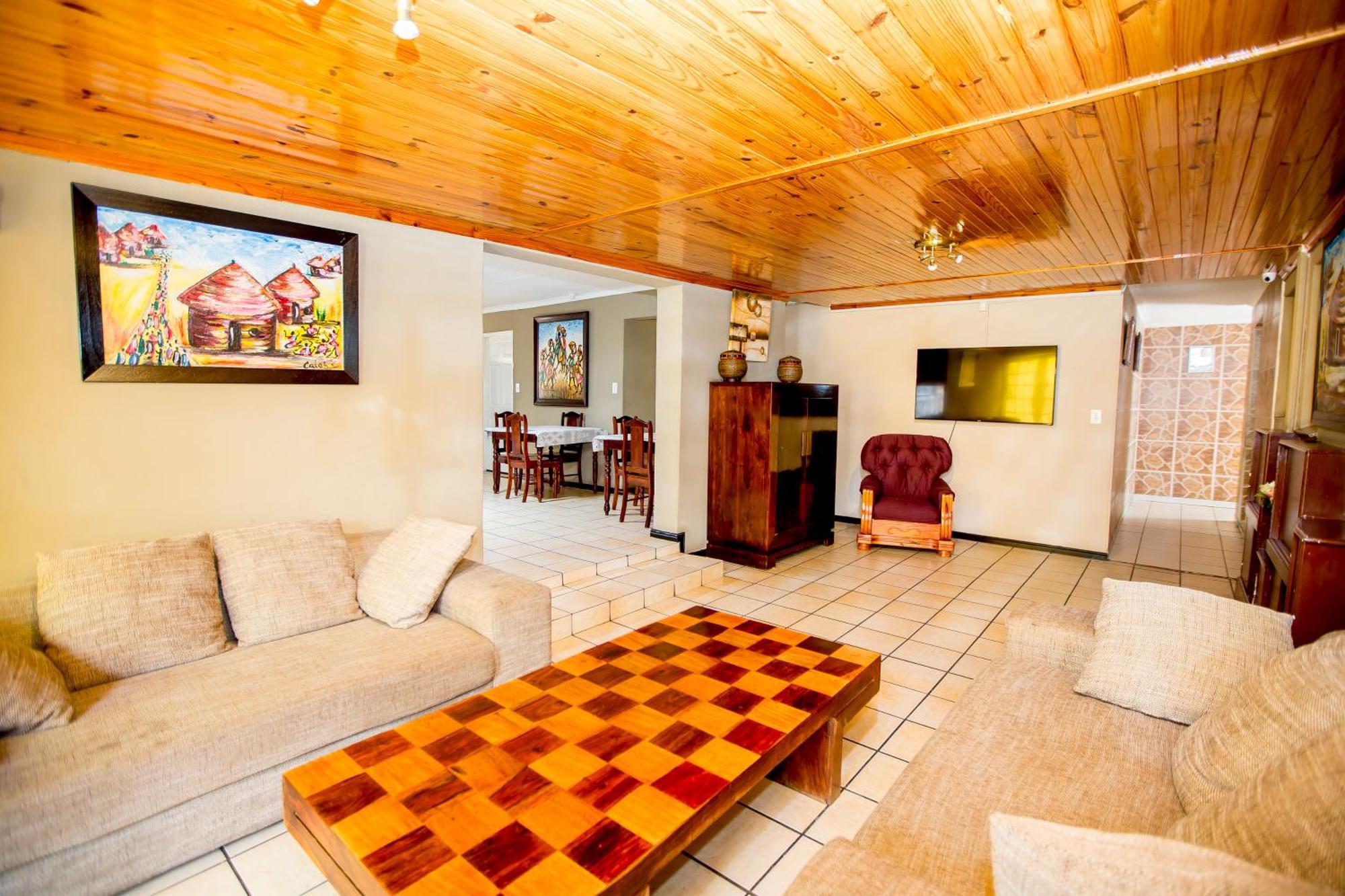 Oria Lodge *